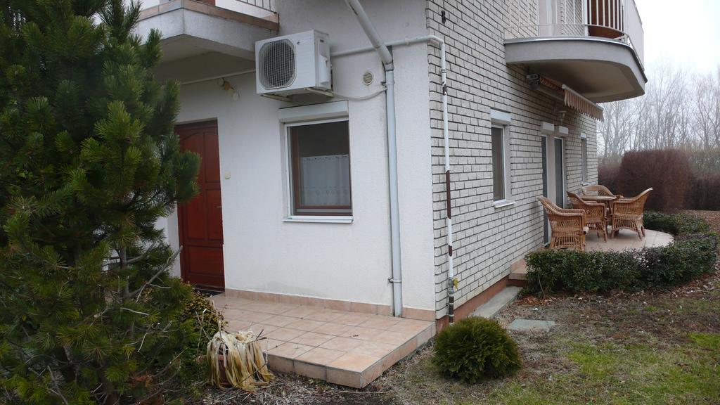 Nyarido Apartman Apartment Alsoors Ngoại thất bức ảnh
